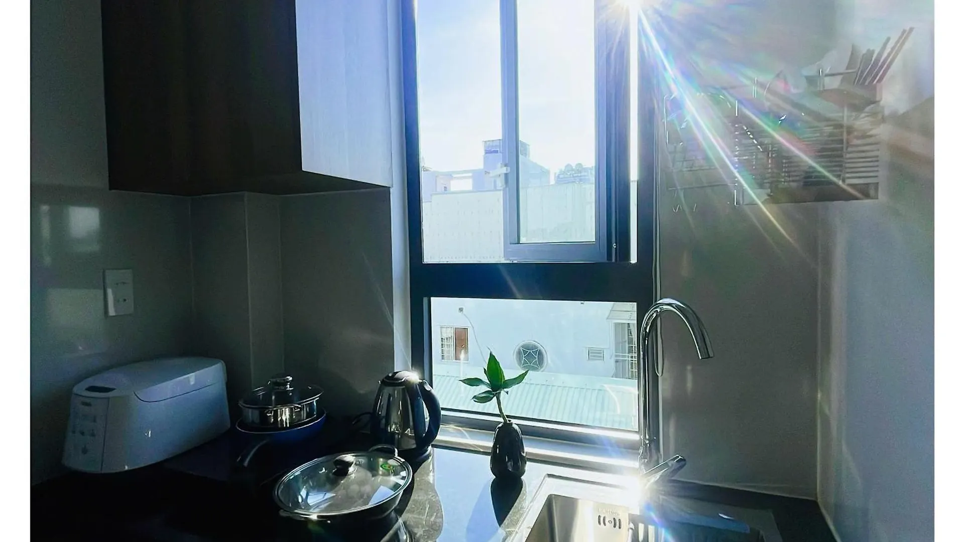 Reverie Apartment Da Nang 0*,