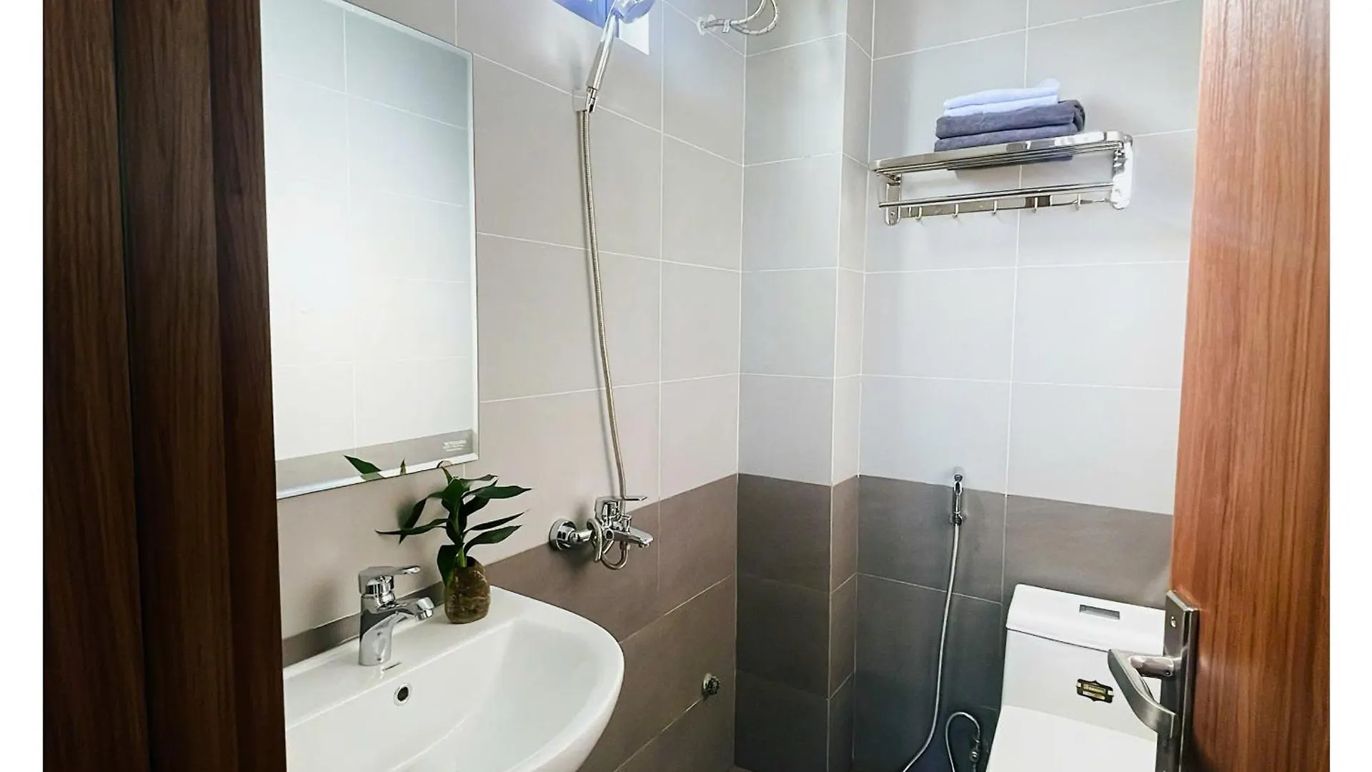 Reverie Apartment Da Nang 0*,  Wietnam